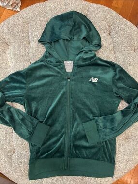 New Balance Girls size 10 hoodie